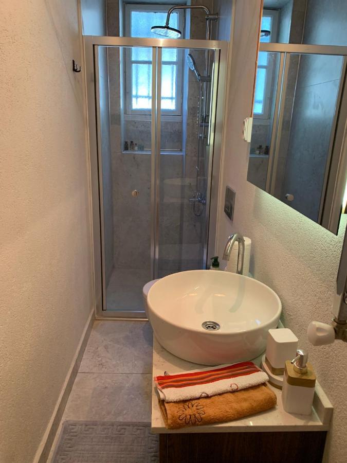 Apartamento Bueyuekada Al Koesk Adalar Exterior foto
