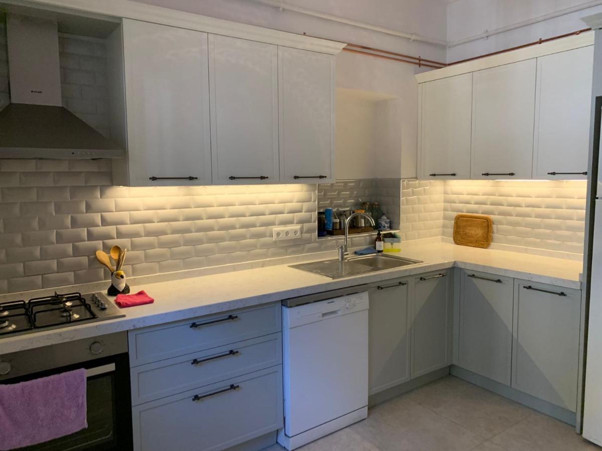 Apartamento Bueyuekada Al Koesk Adalar Exterior foto