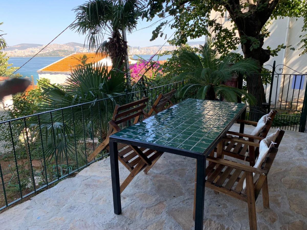 Apartamento Bueyuekada Al Koesk Adalar Exterior foto